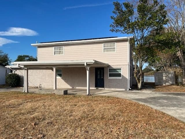 635 LAKE HOLLOWAY