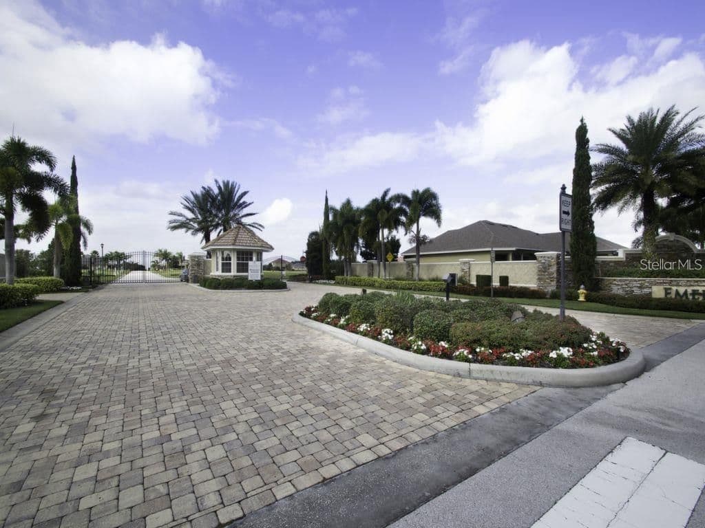 4410 EMERALD PALMS