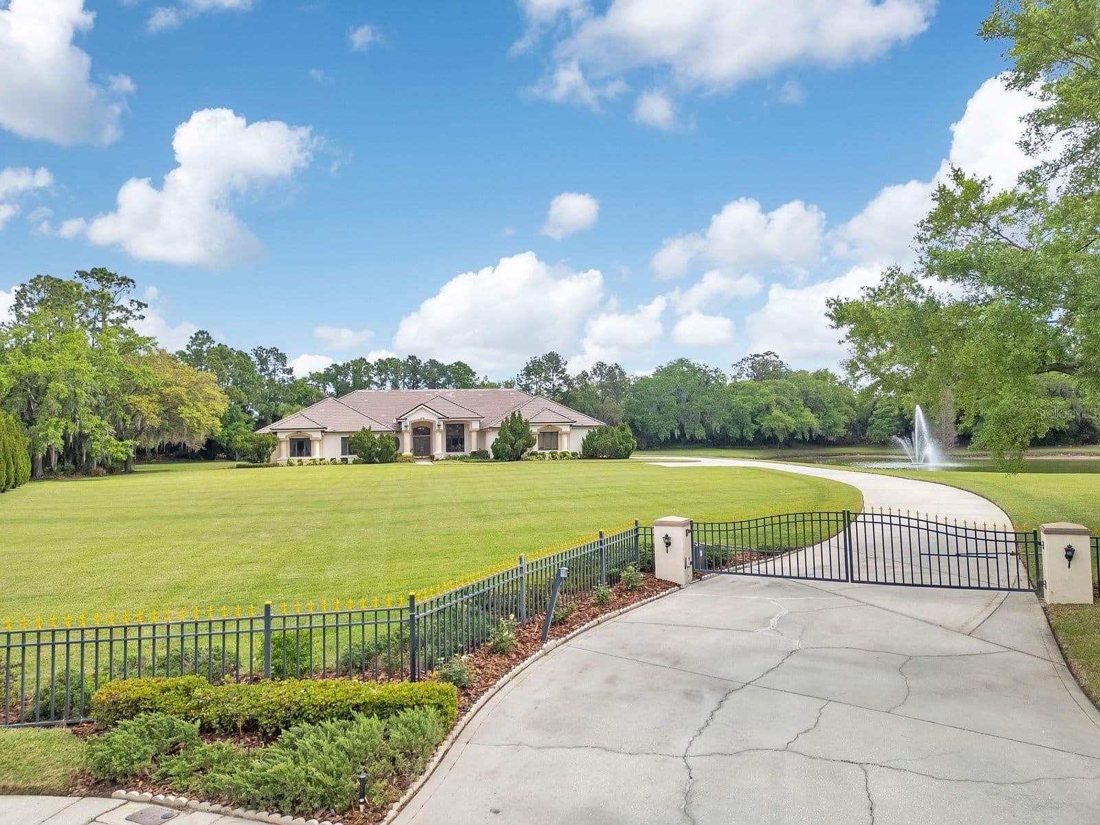 3300 BRIDGEFIELD