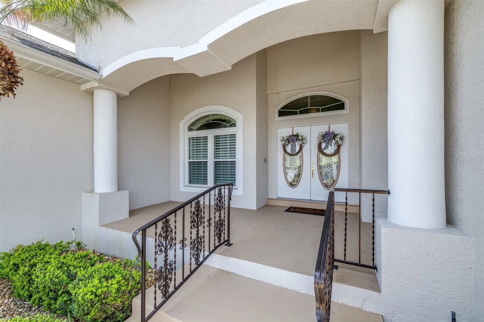 6758 HUNTINGTON HILLS Boulevard