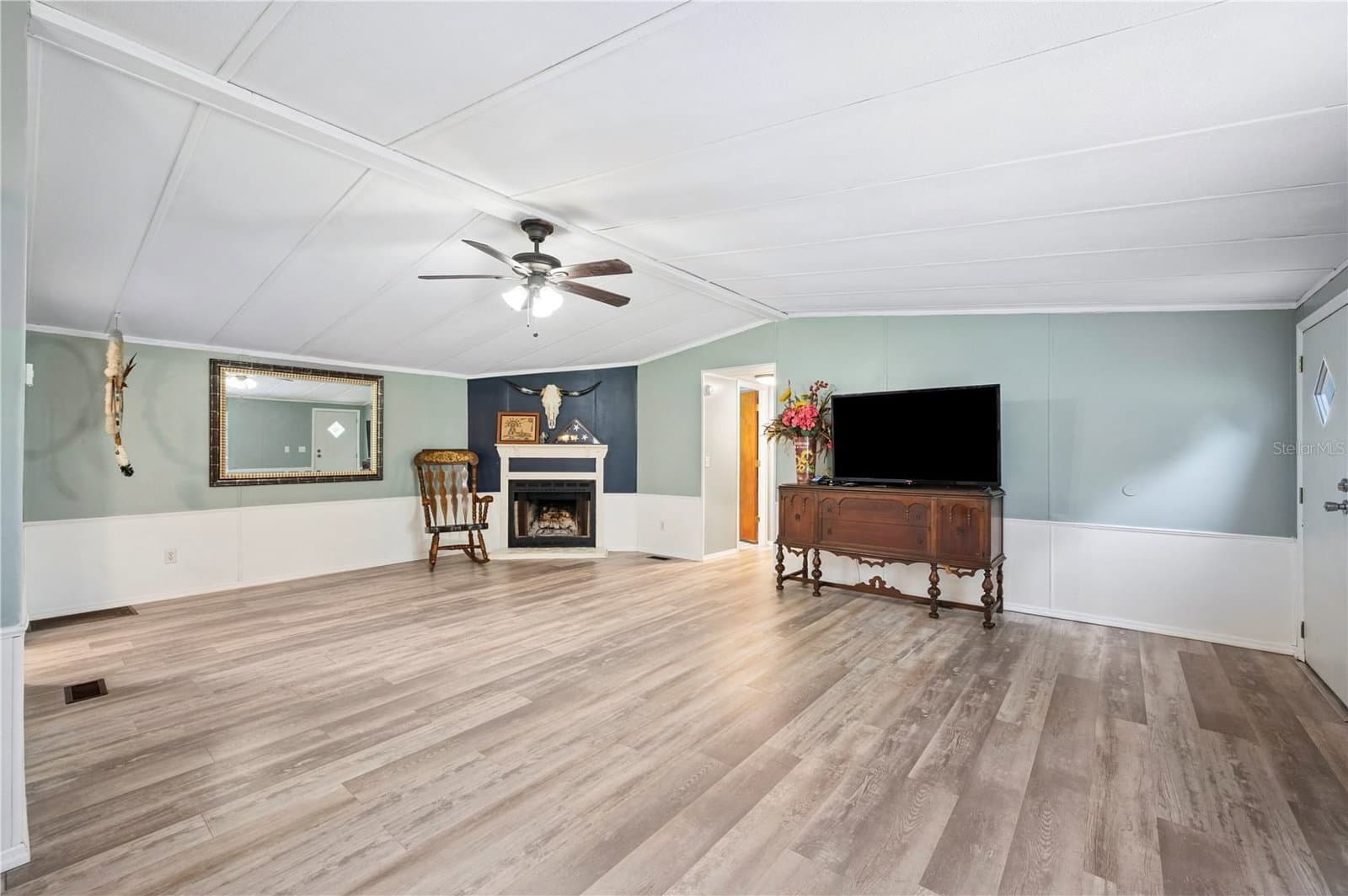 13821 ROCKRIDGE