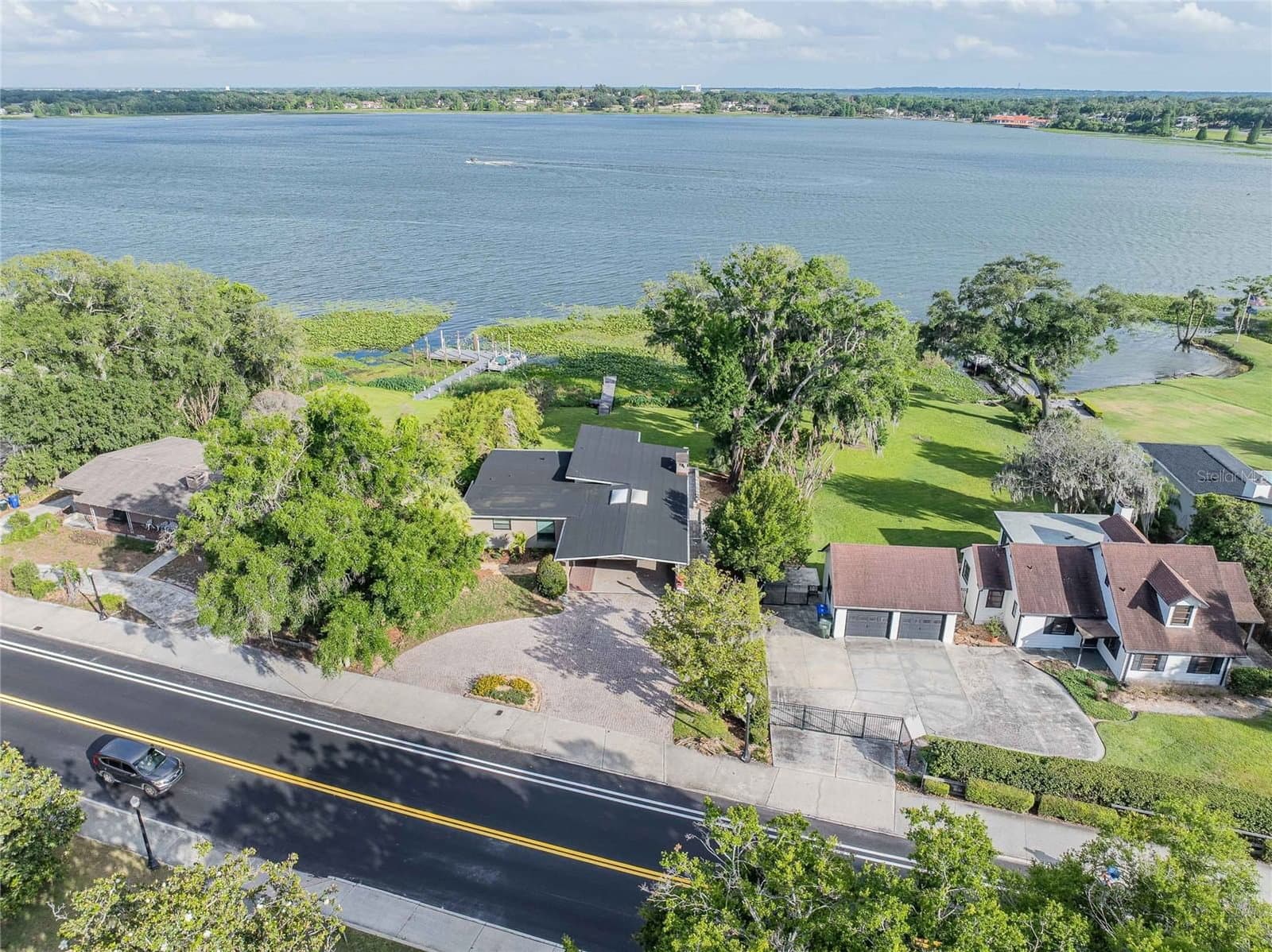 7 LAKE HOLLINGSWORTH