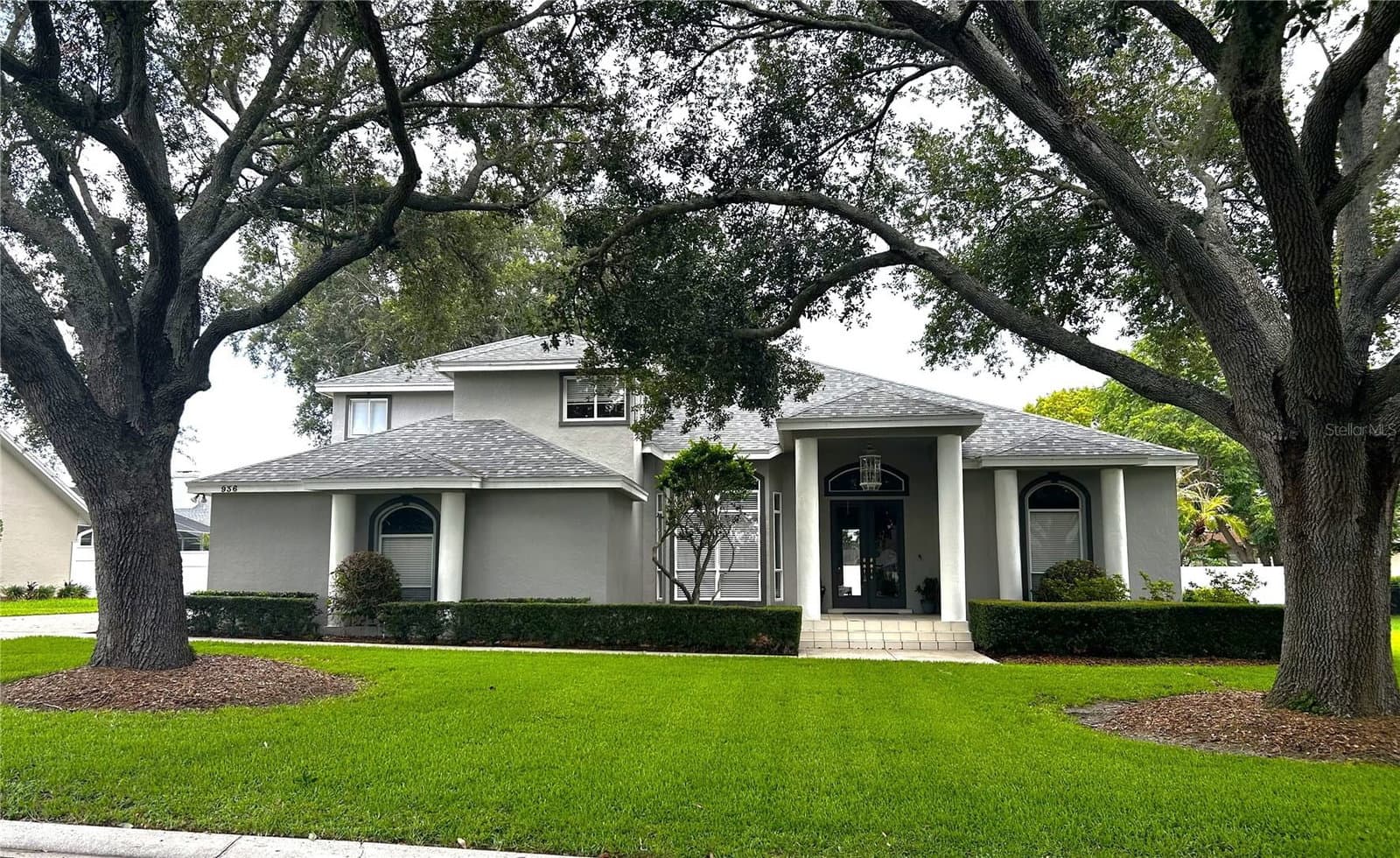 936 HAMILTON PLACE