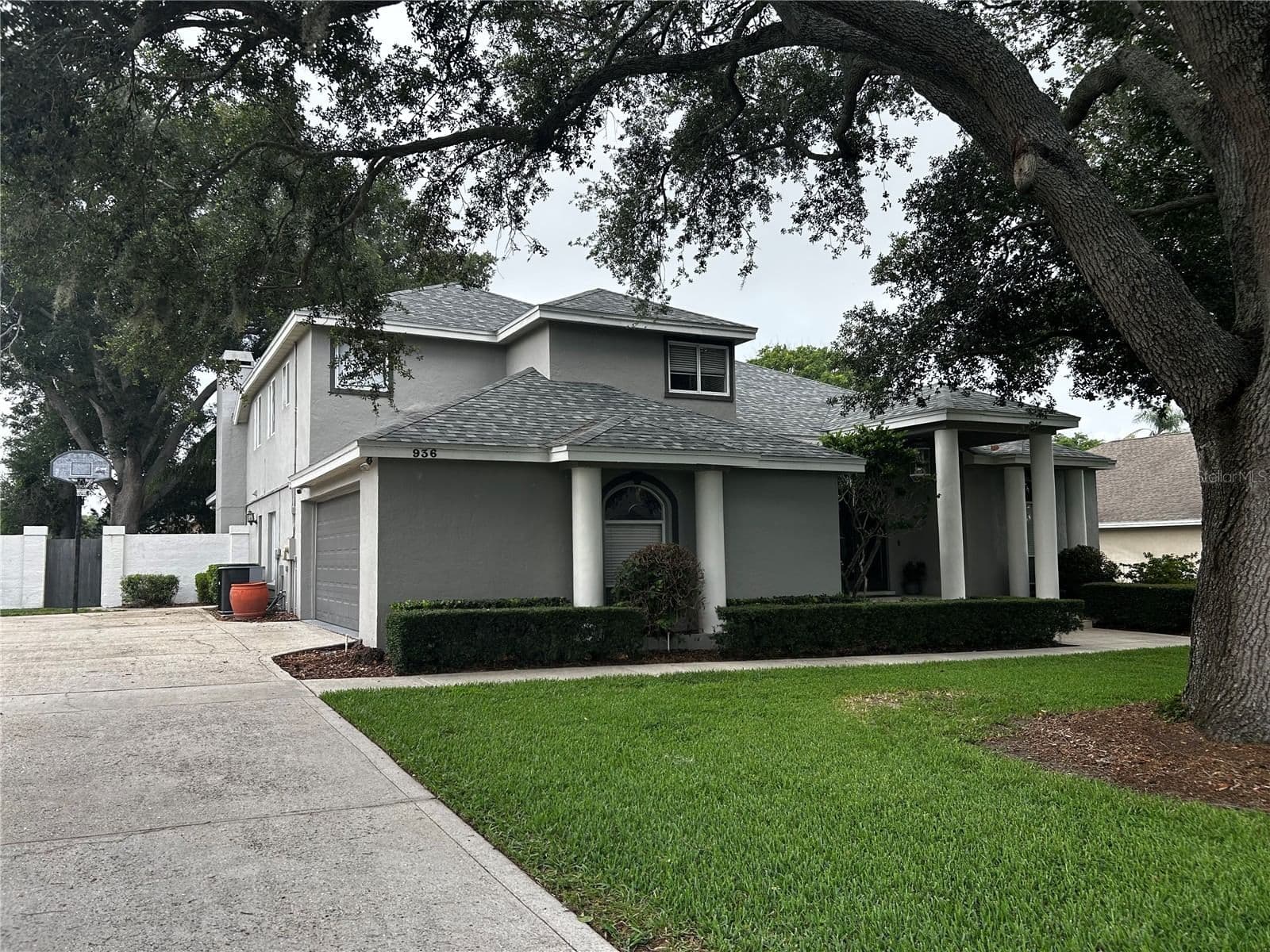 936 HAMILTON PLACE