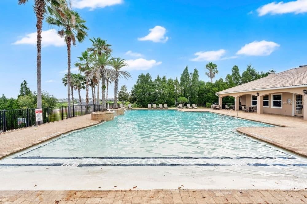 4265 JULIANA LAKE