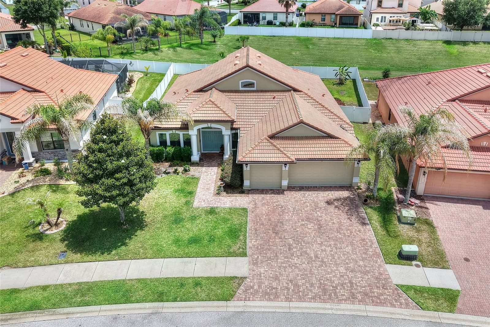 3935 SUNSET LAKE