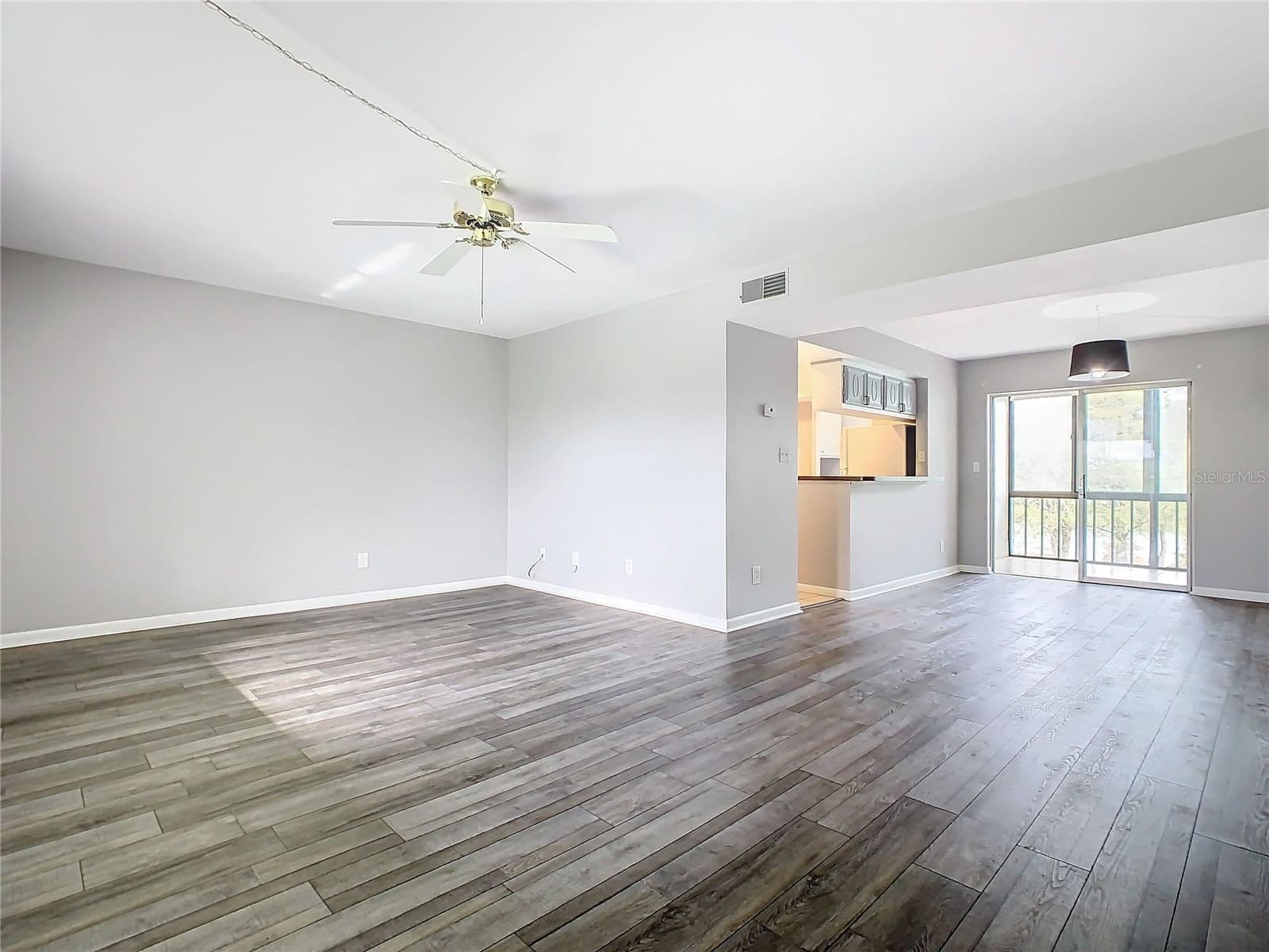 1130 LAKE PARKER