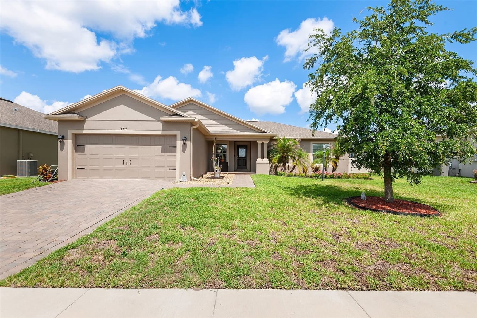 444 LAKE VIEW
