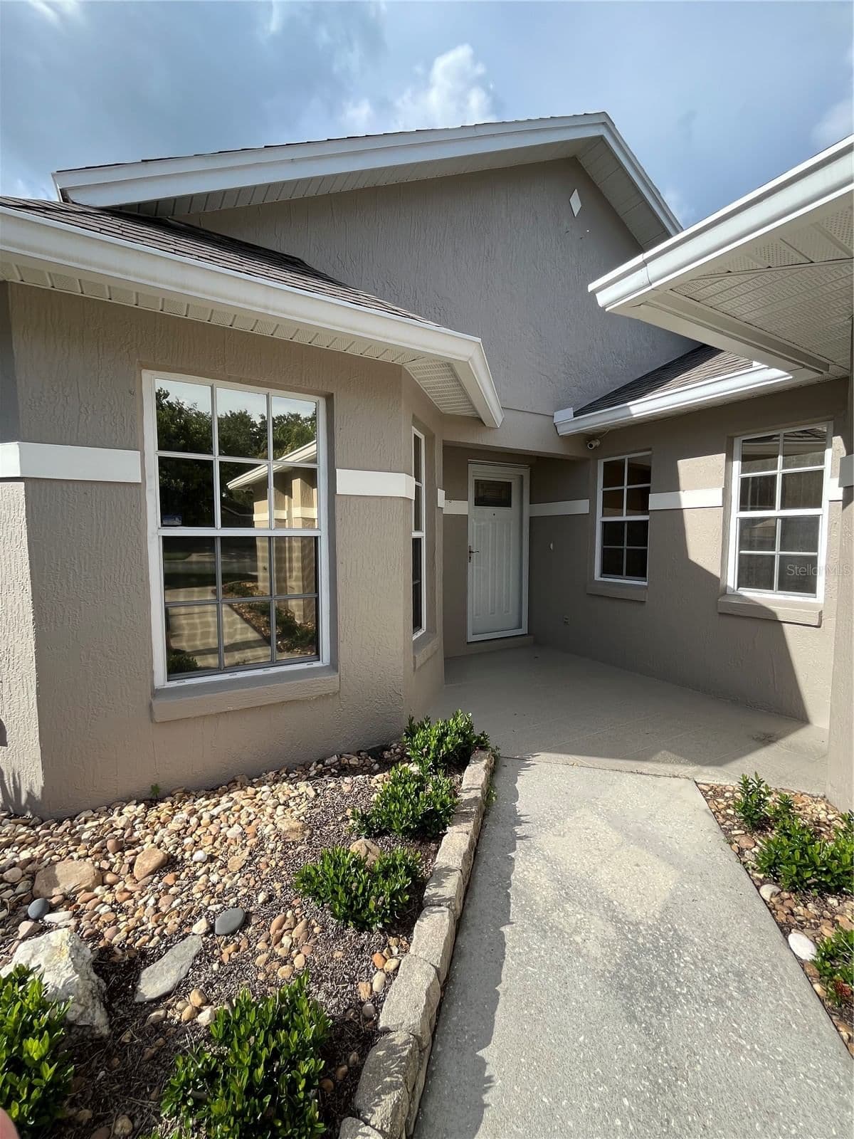 2160 SUNSTONE