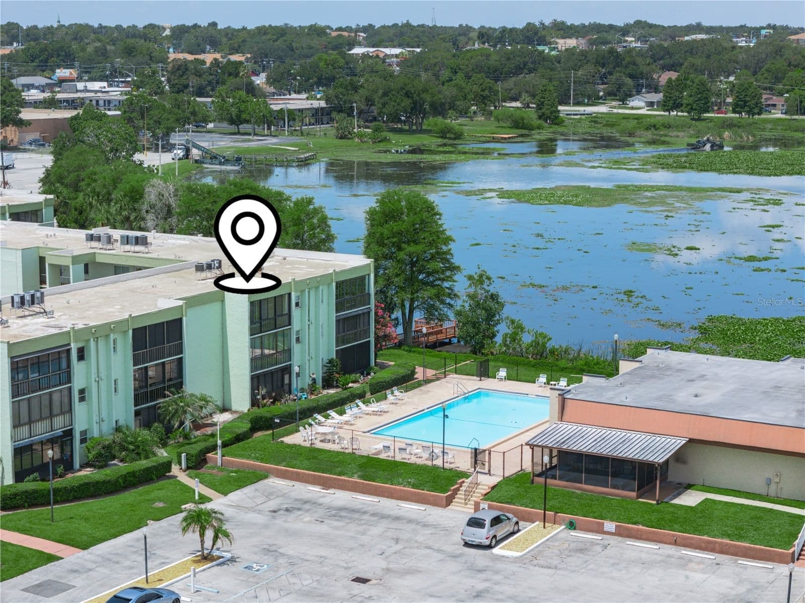 1130 LAKE PARKER