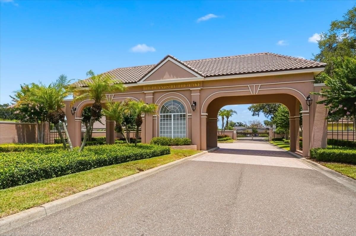 5112 HIGHLANDS LAKEVIEW