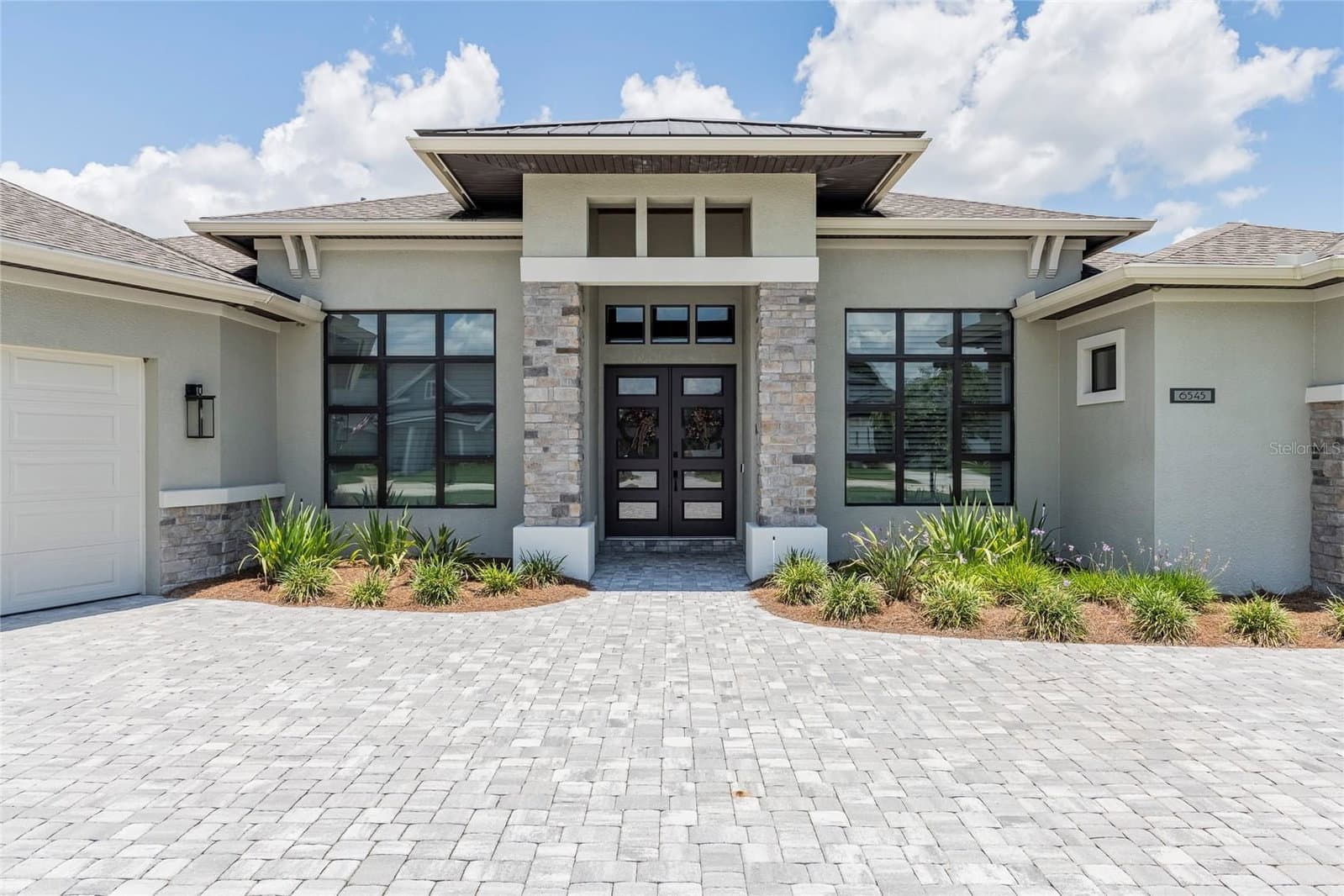 6545 EMERALD WOODS