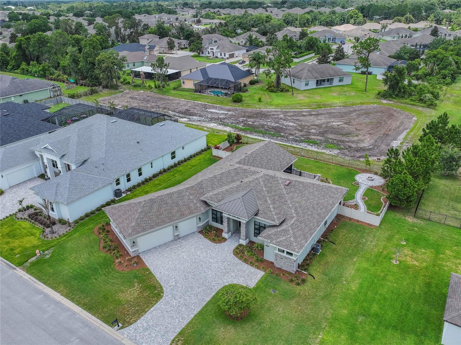 6545 EMERALD WOODS