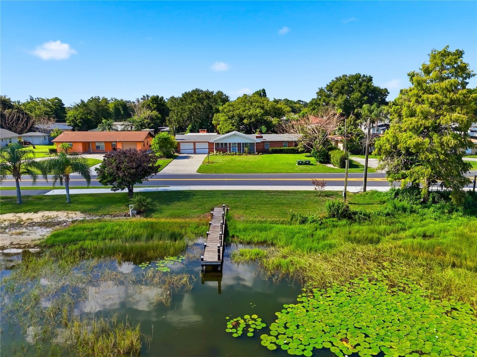 1475 LAKE HOWARD