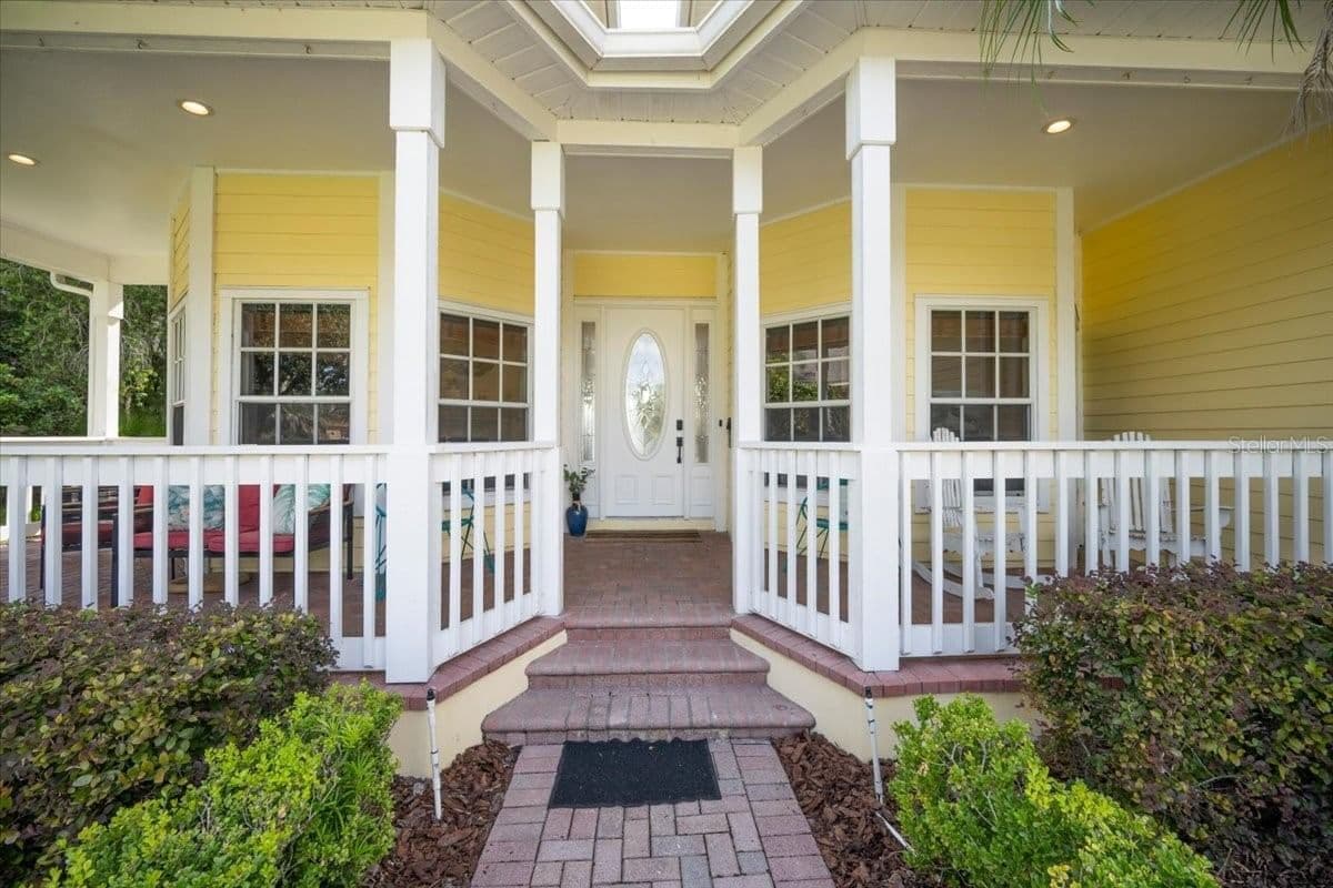 17802 SAINT LUCIA ISLE