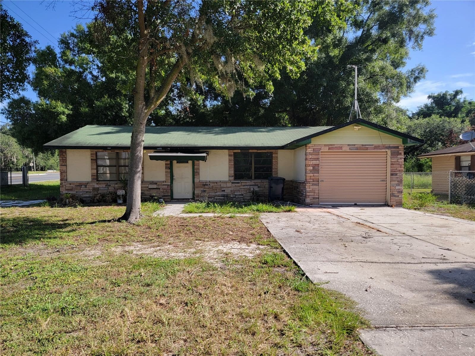 2240 GABARONE, Auburndale, FL