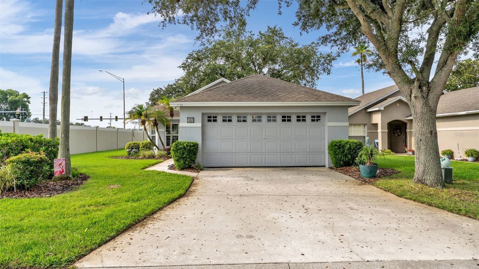 2175 STONEY POINTE