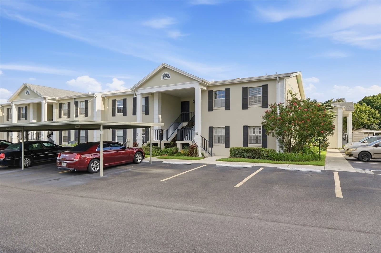 689 LAKE HOWARD, Winter Haven, FL