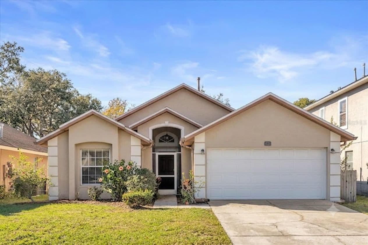 111 PINEWOOD, Davenport, FL