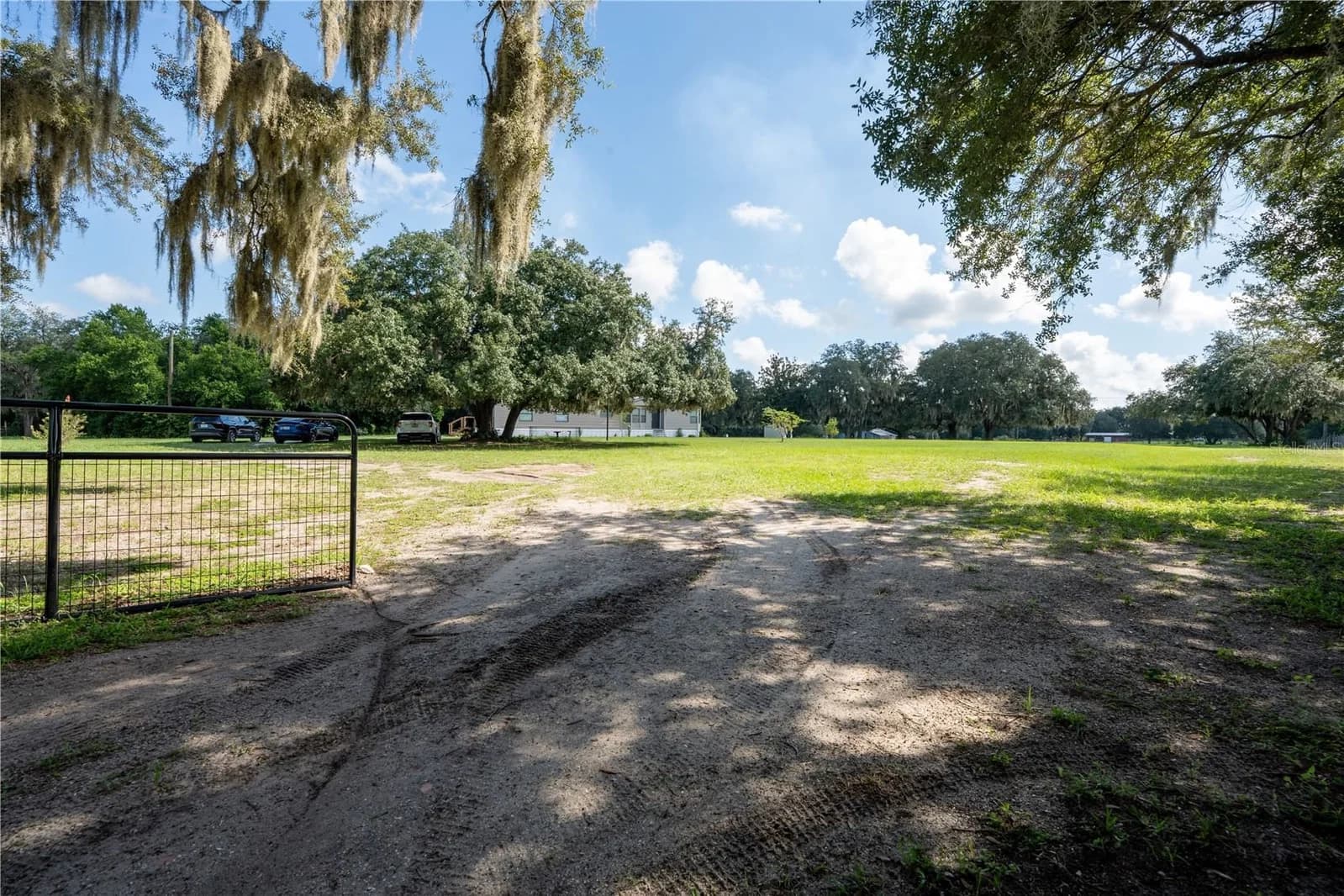 2242 FOX RUN Lane