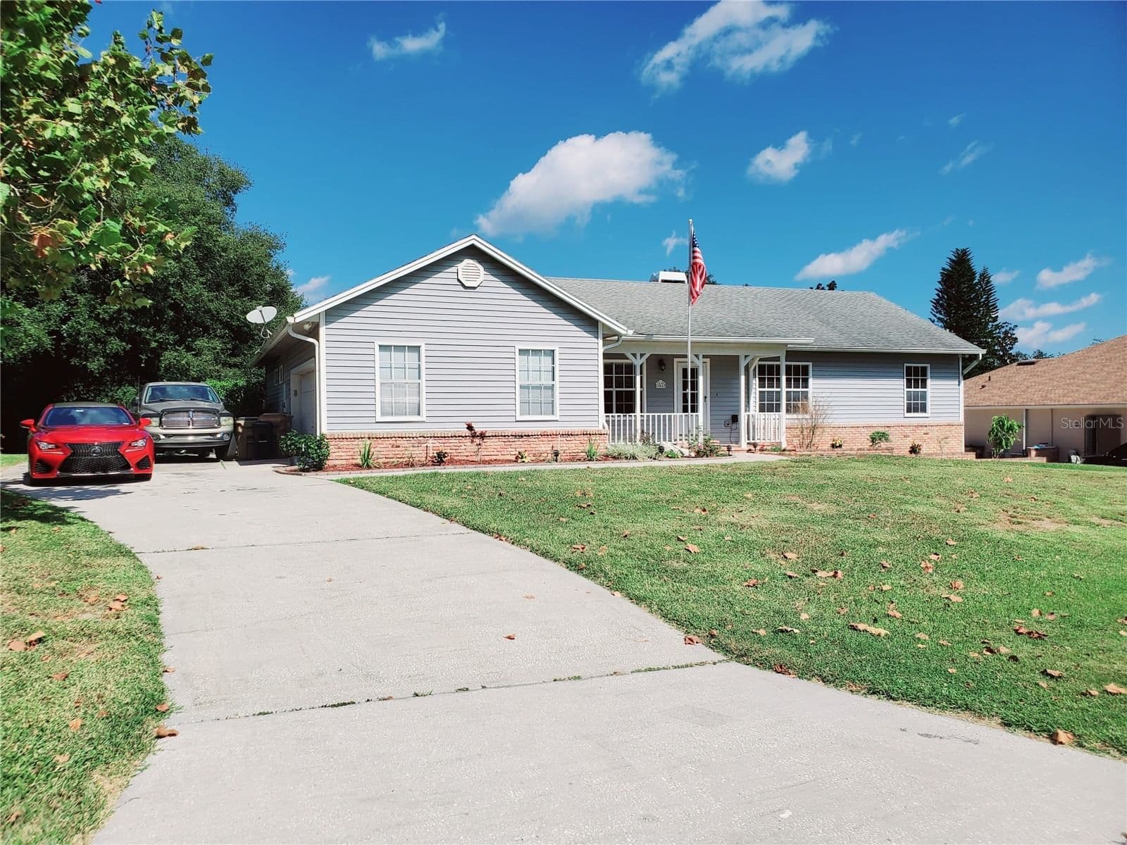 10662 LAKE HILL