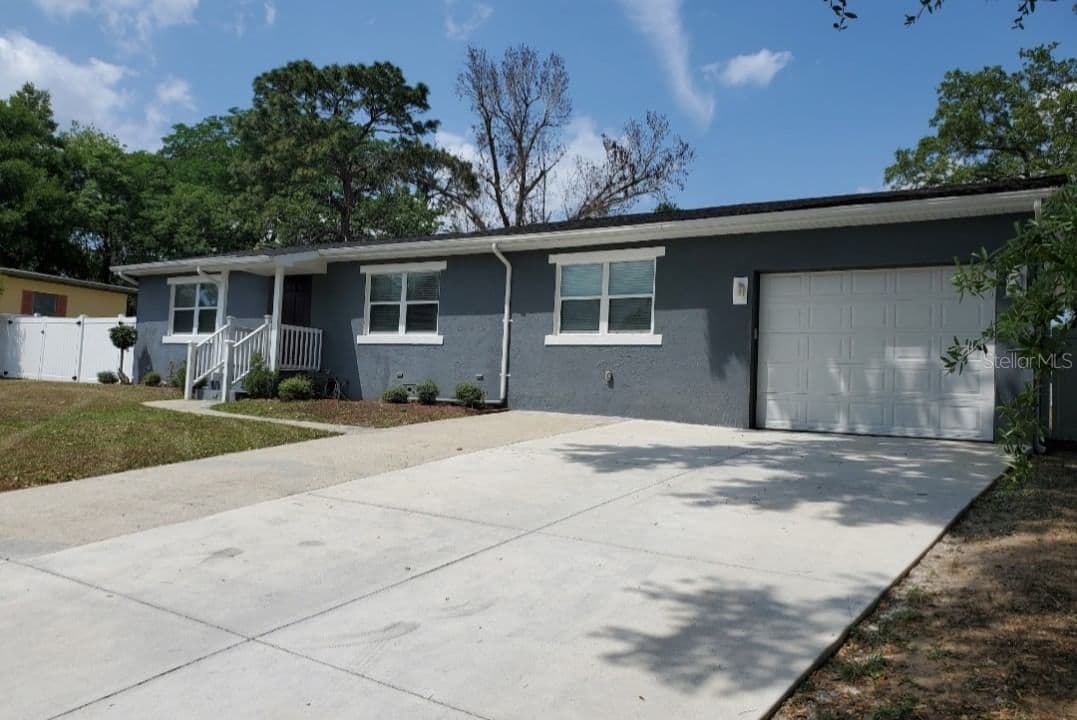 772 PINE