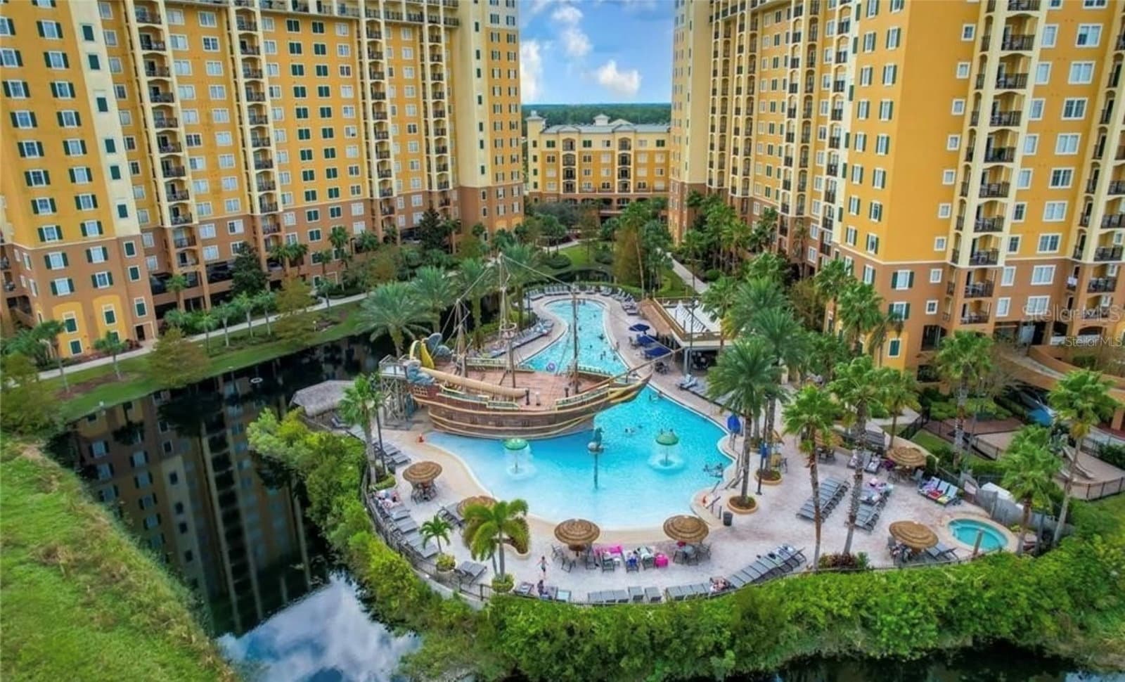 8112 POINCIANA