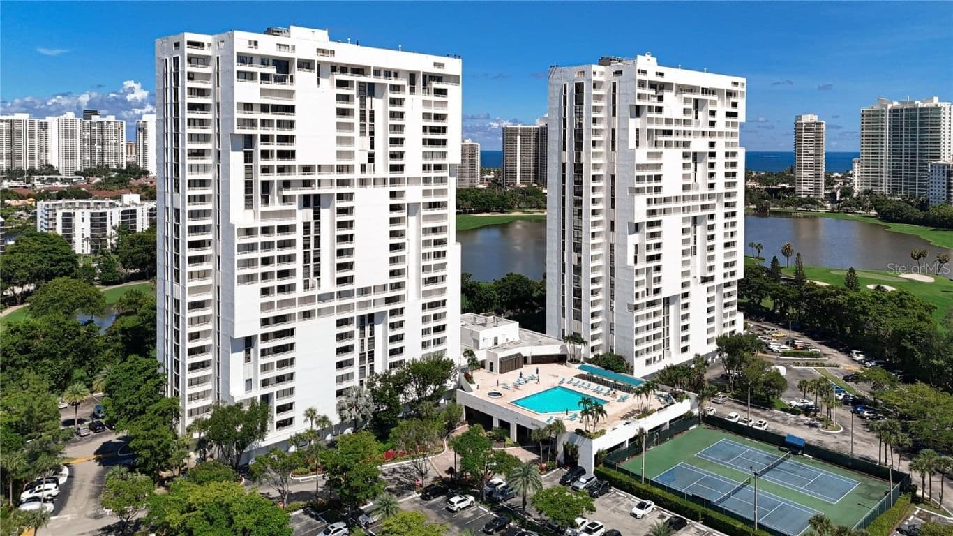 20225 34TH, Miami, FL