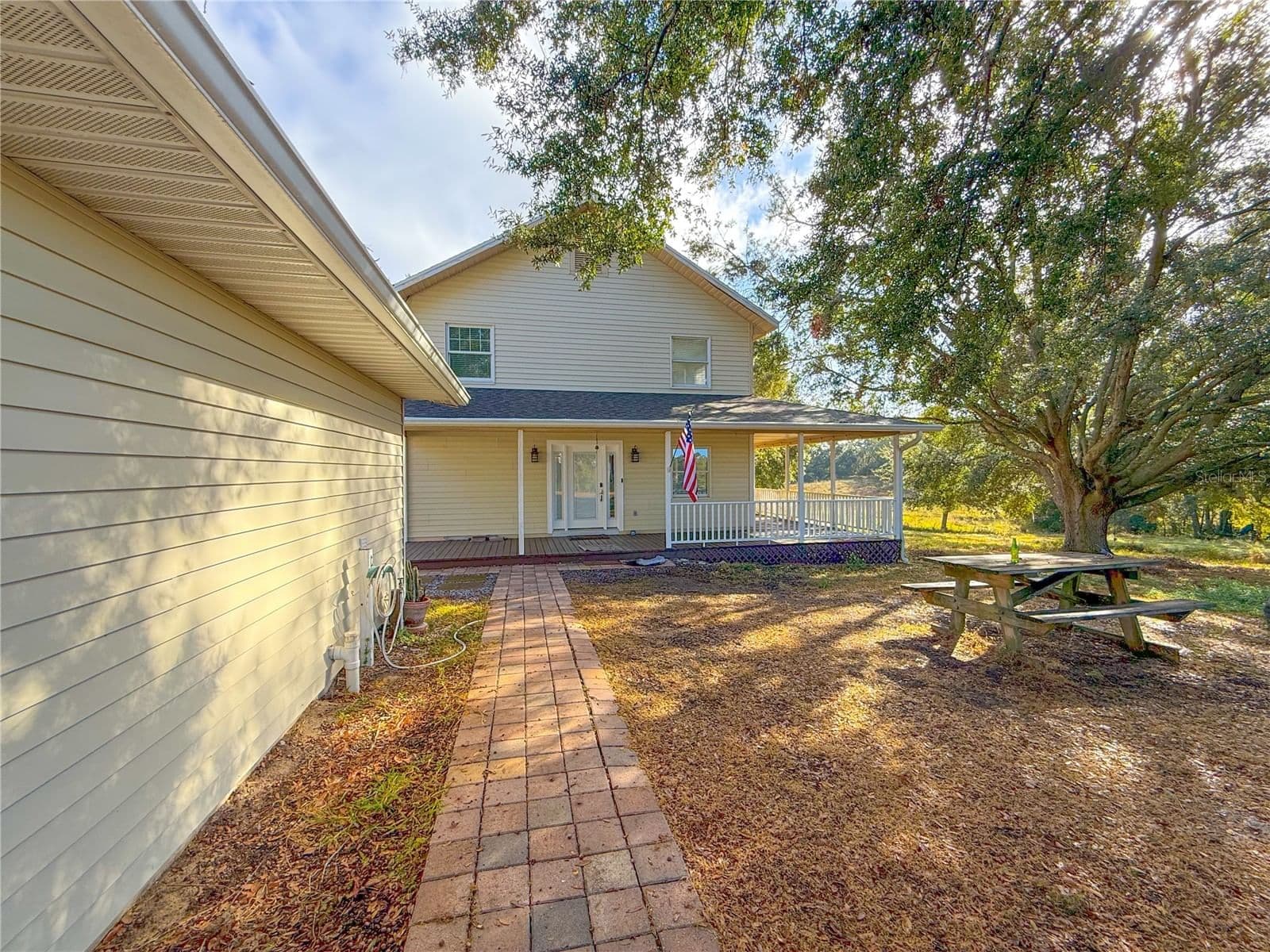 2827 SANCTUARY