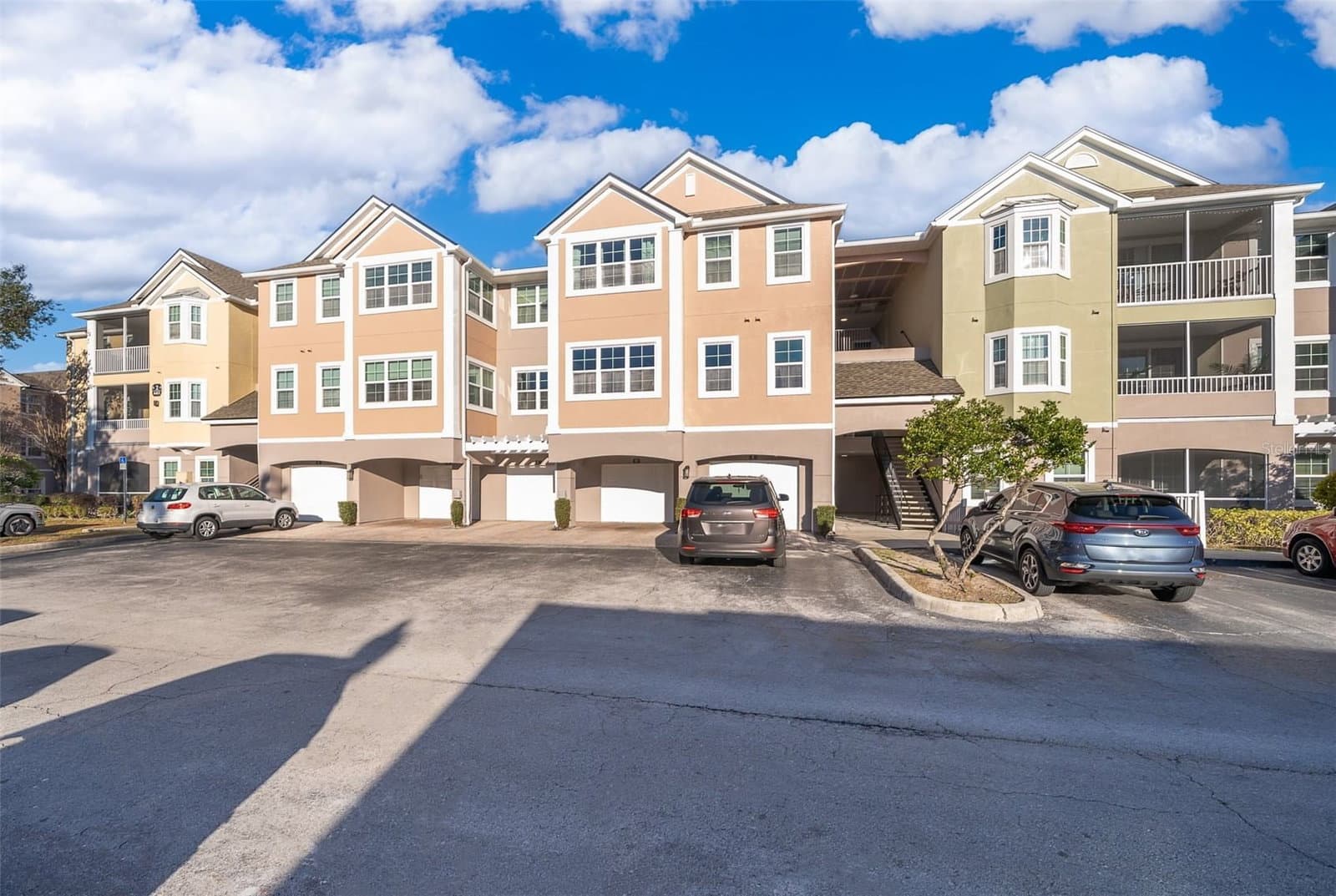 6413 ASTOR VILLAGE