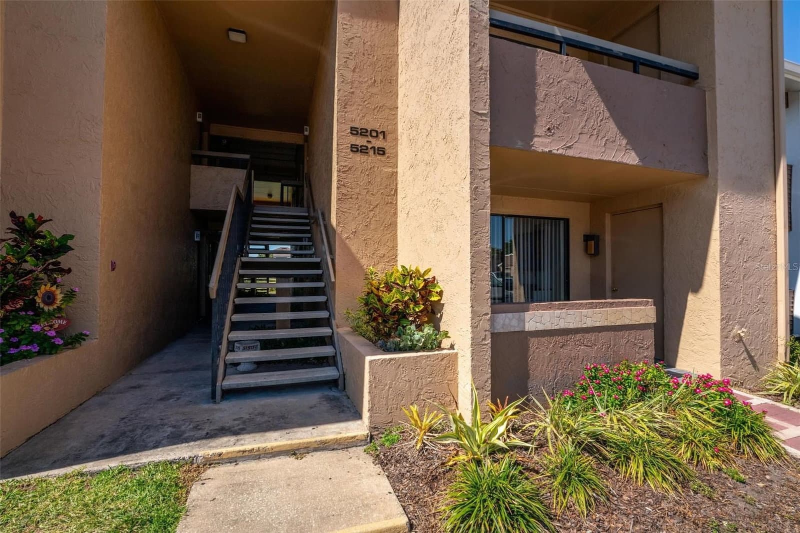 5201 VINELAND