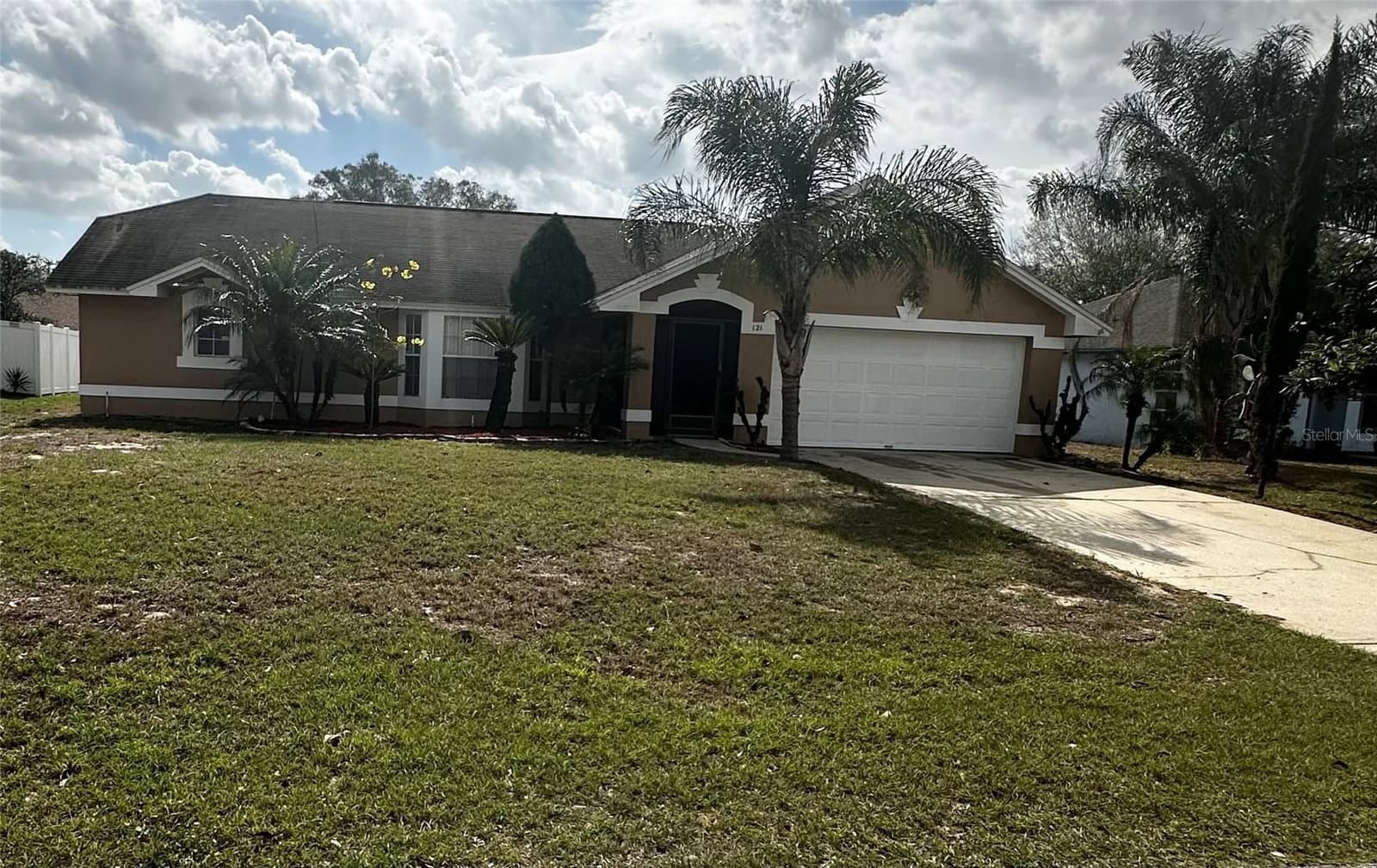 121 LOMA BONITA
