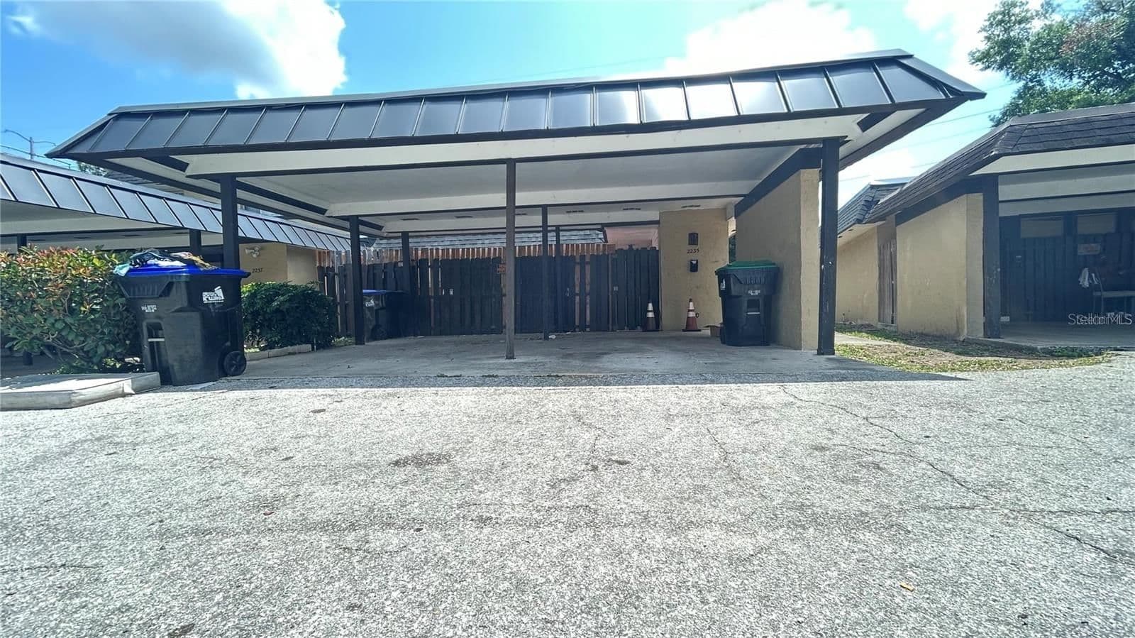 2235 SILVER PINES