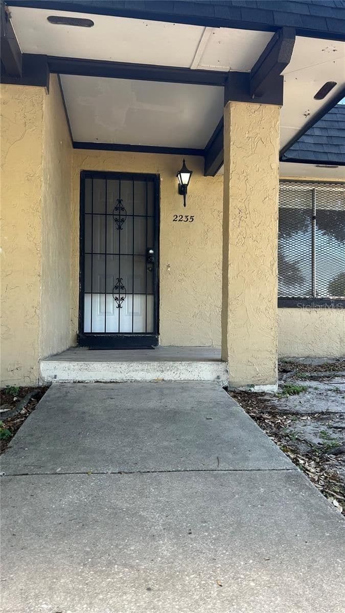 2235 SILVER PINES