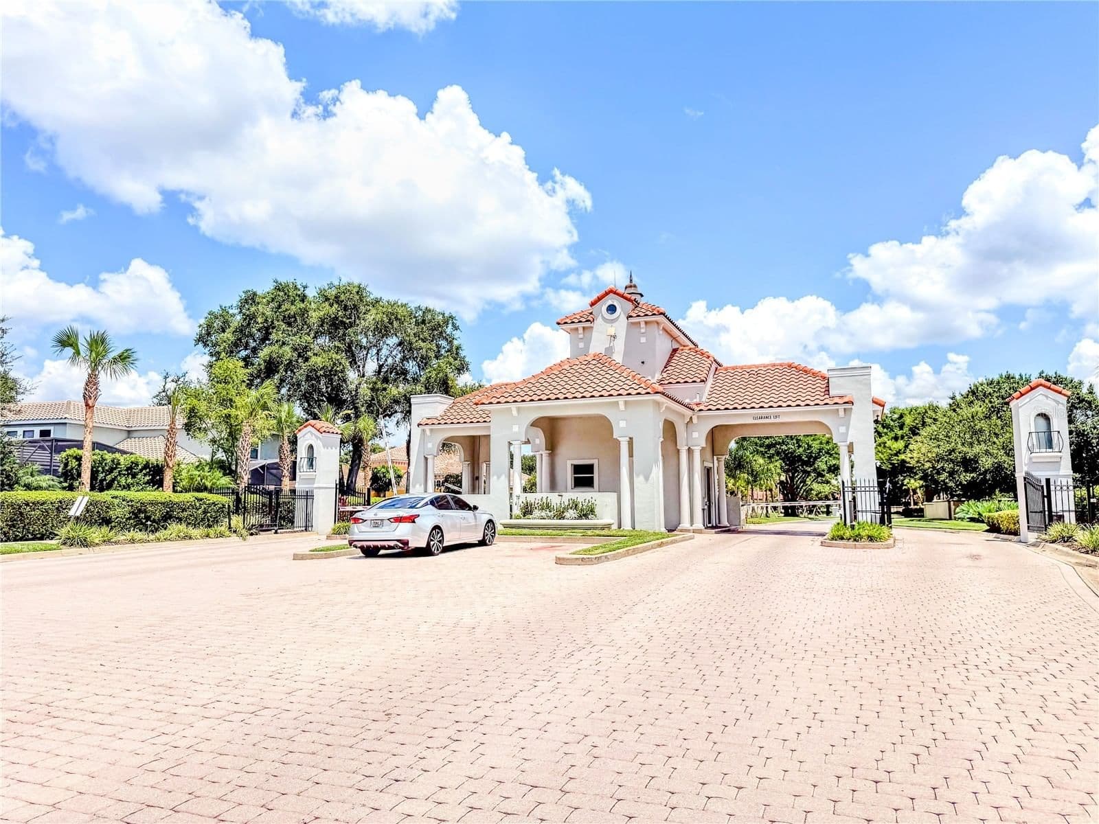 8755 THE ESPLANADE
