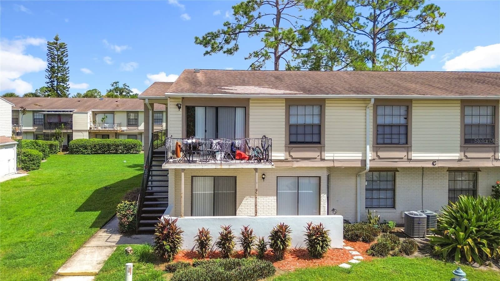 5977 VILLAGE CIRCLE SOUTH