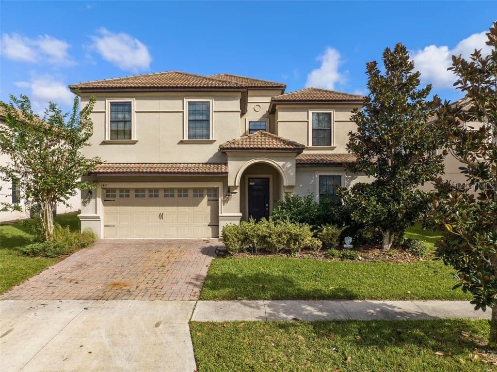 1453 BELLE TERRE