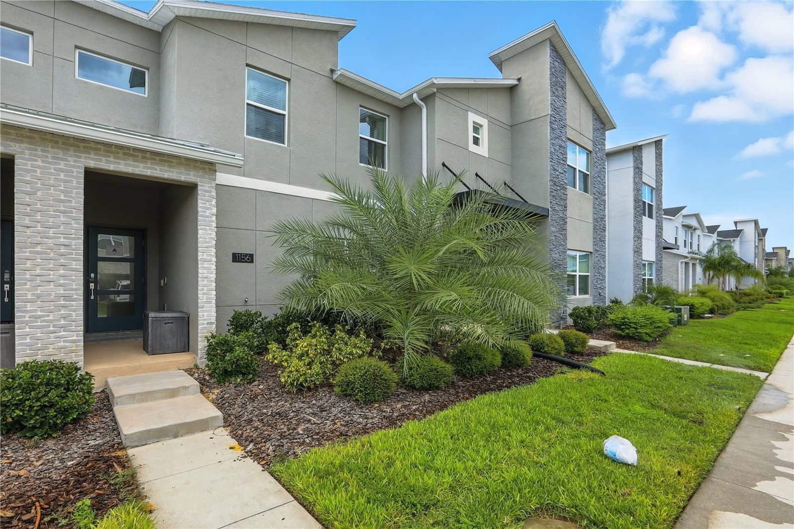 1156 KINGSBARN