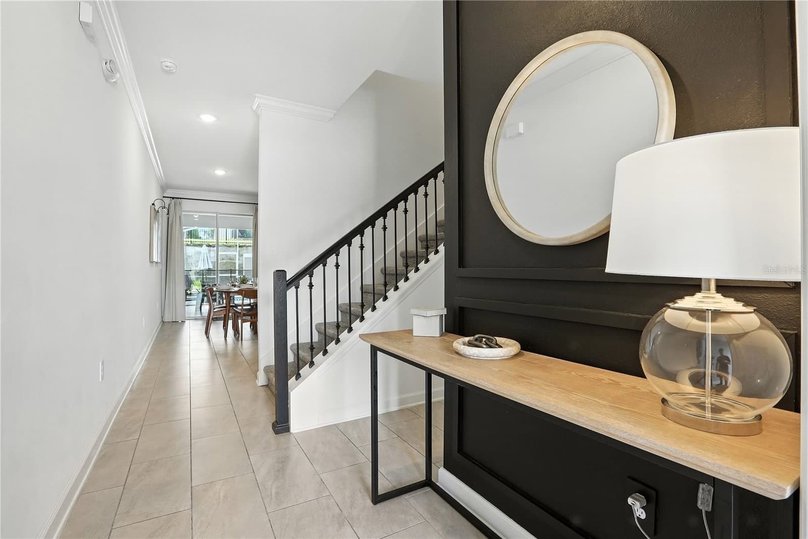1156 KINGSBARN