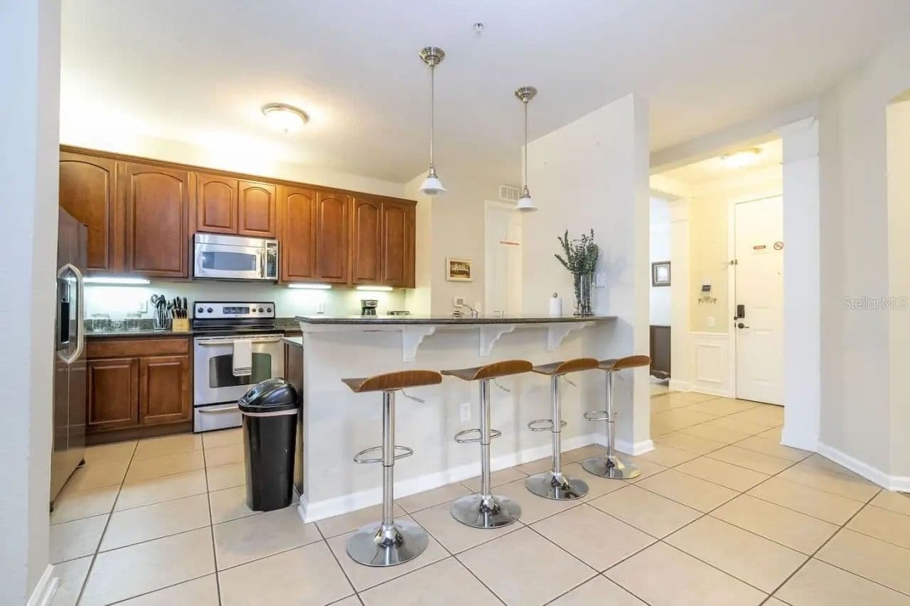 5025 SHOREWAY