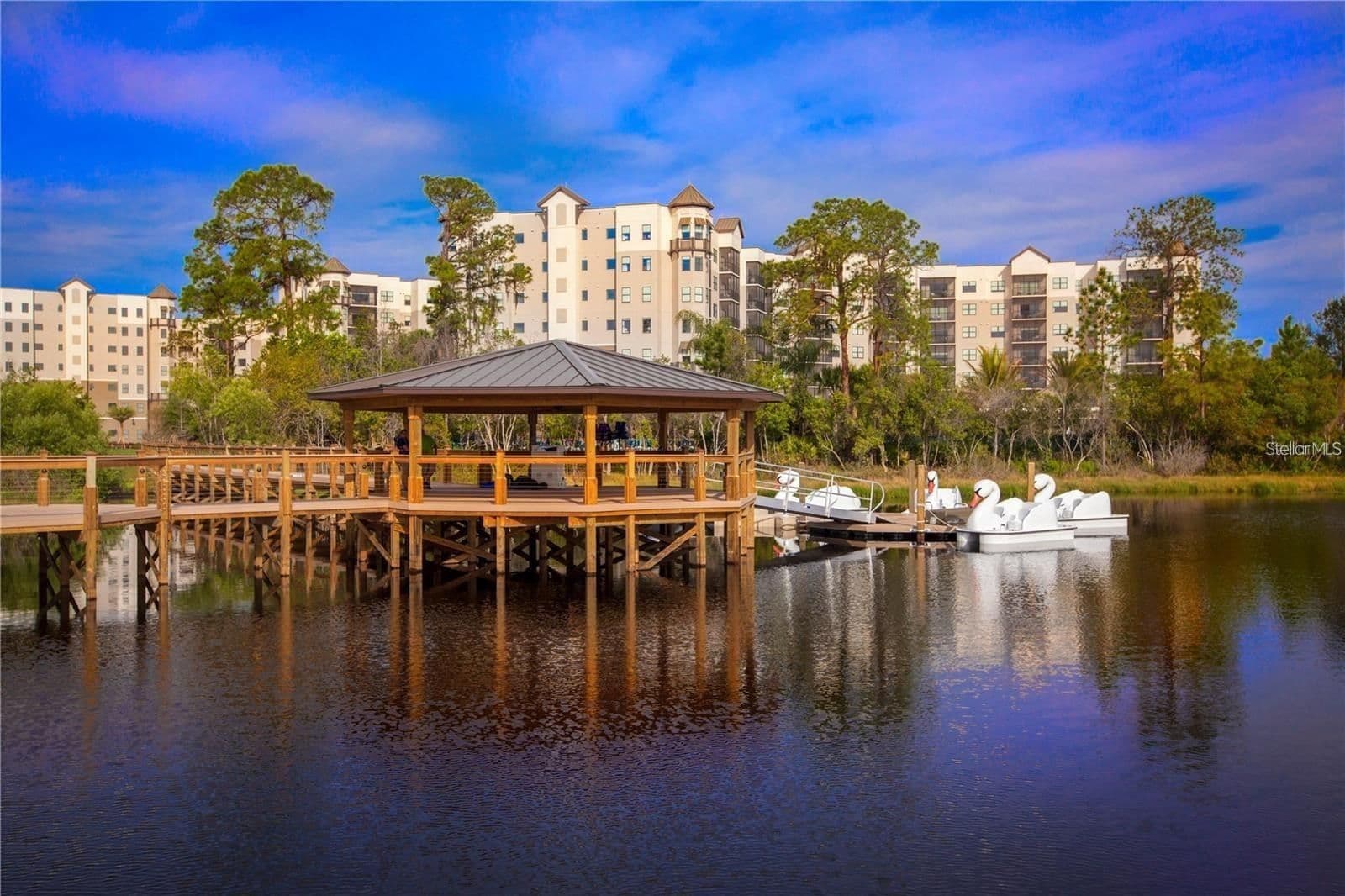 14501 GROVE RESORT