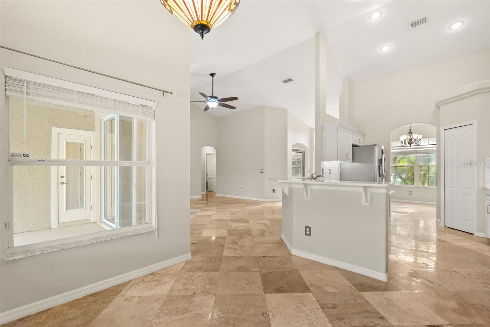 12807 COLONNADE