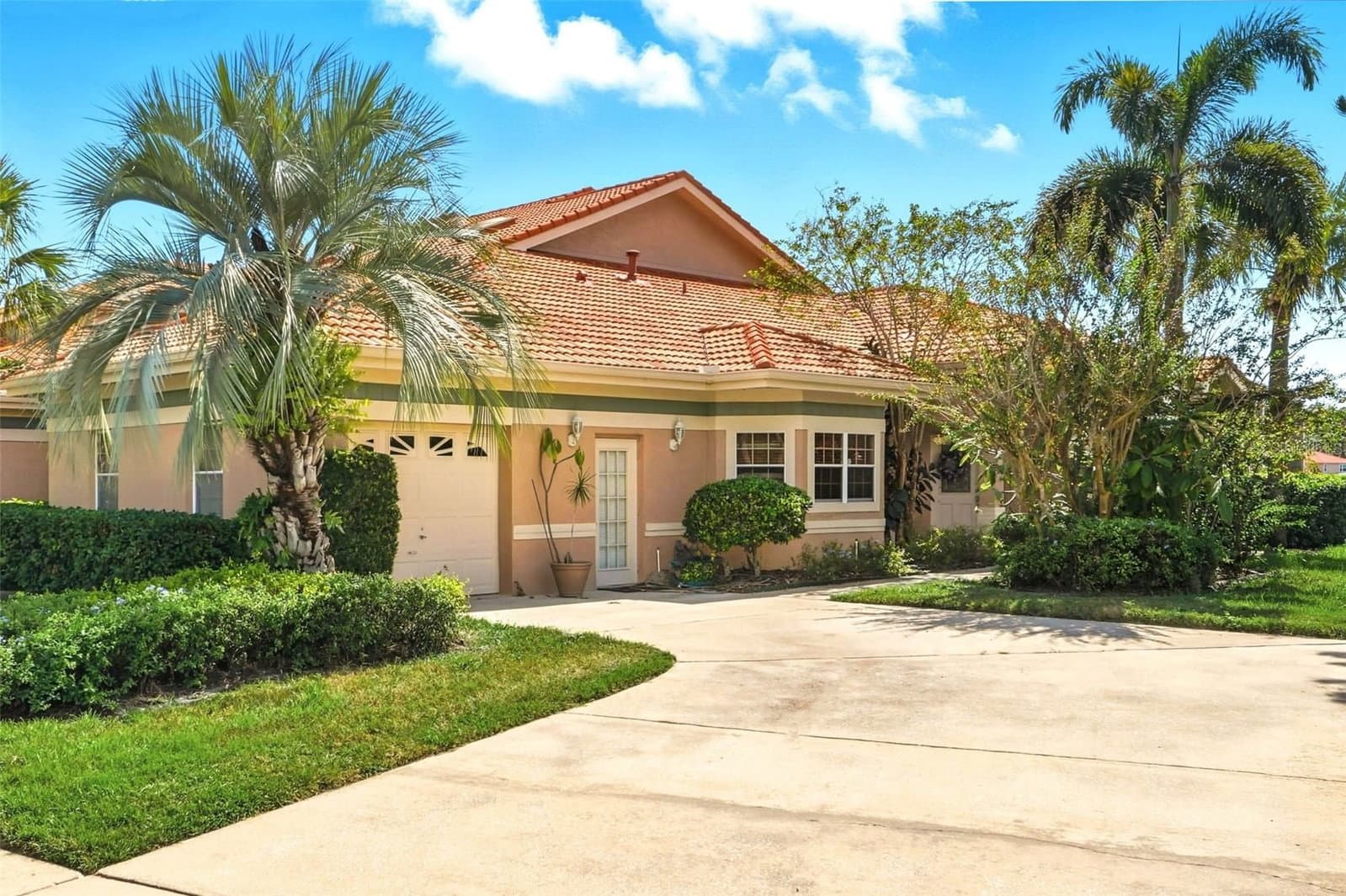 4870 WATERVISTA
