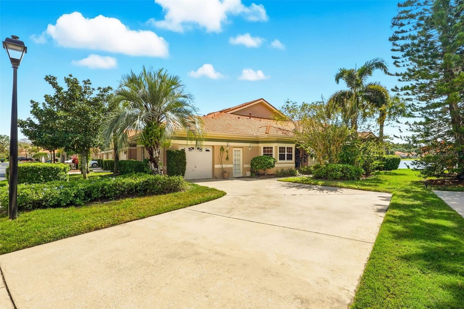 4870 WATERVISTA