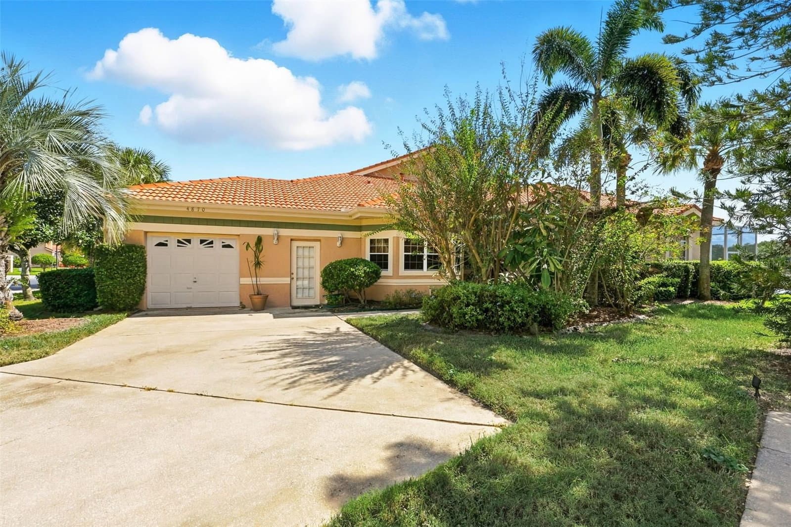 4870 WATERVISTA