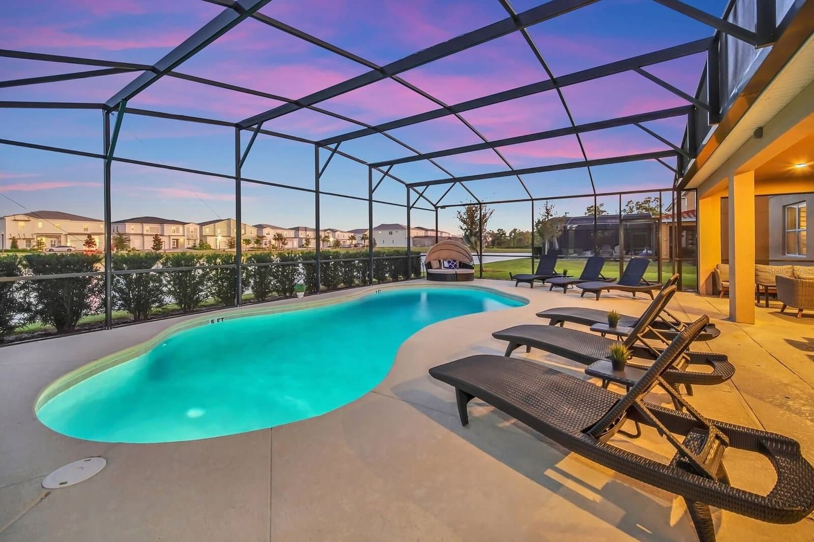 6148 BROAD OAK