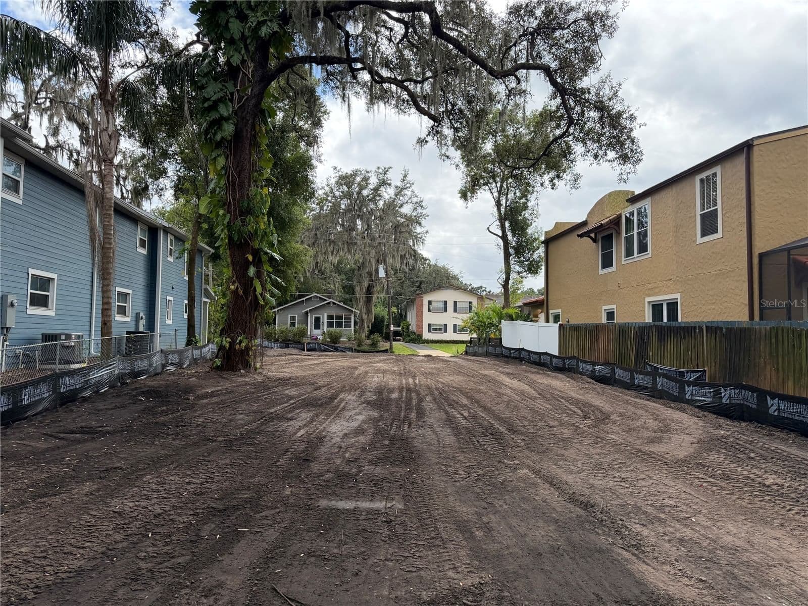 1105 ELMWOOD