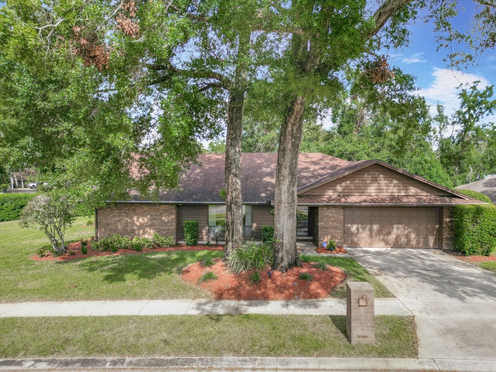 1469 GRACE LAKE