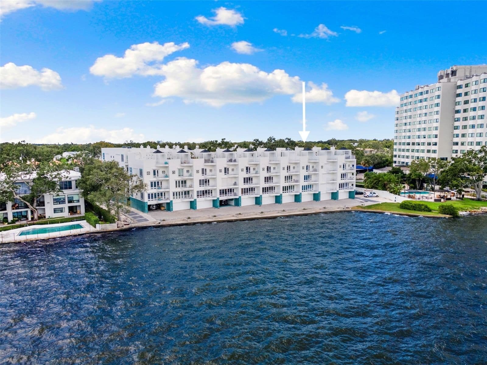 4950 BAYSHORE