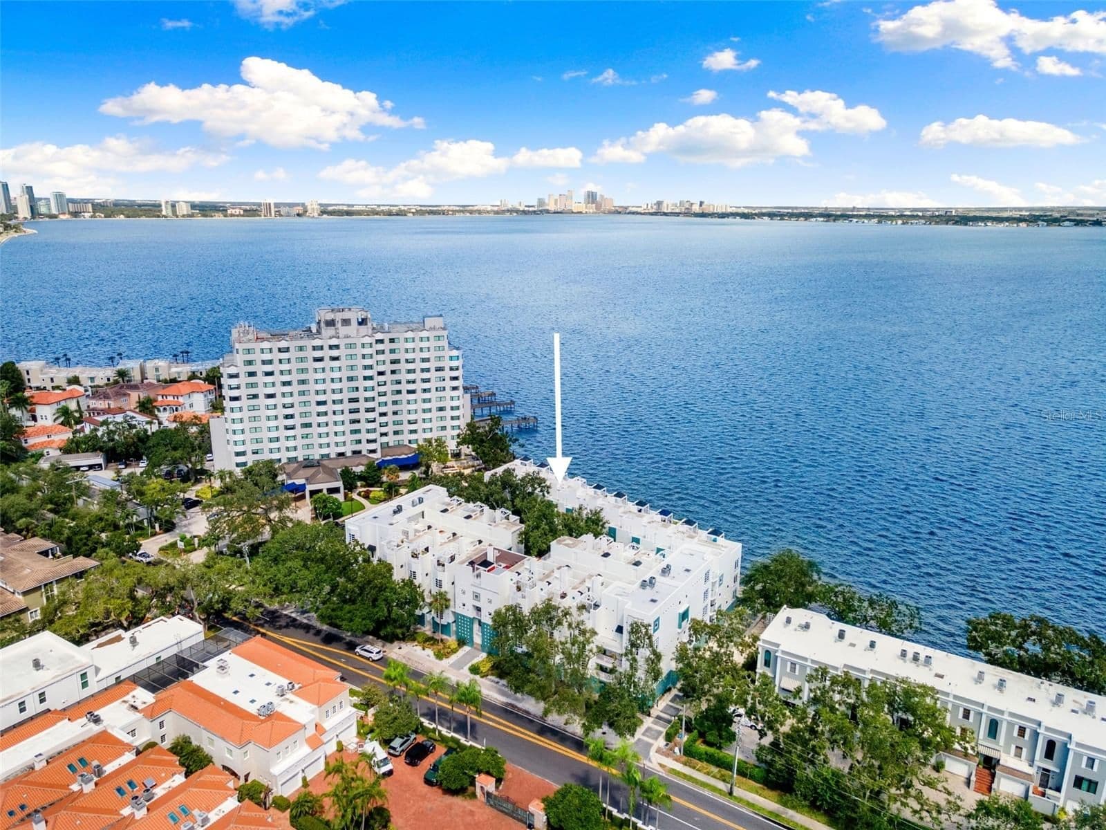 4950 BAYSHORE